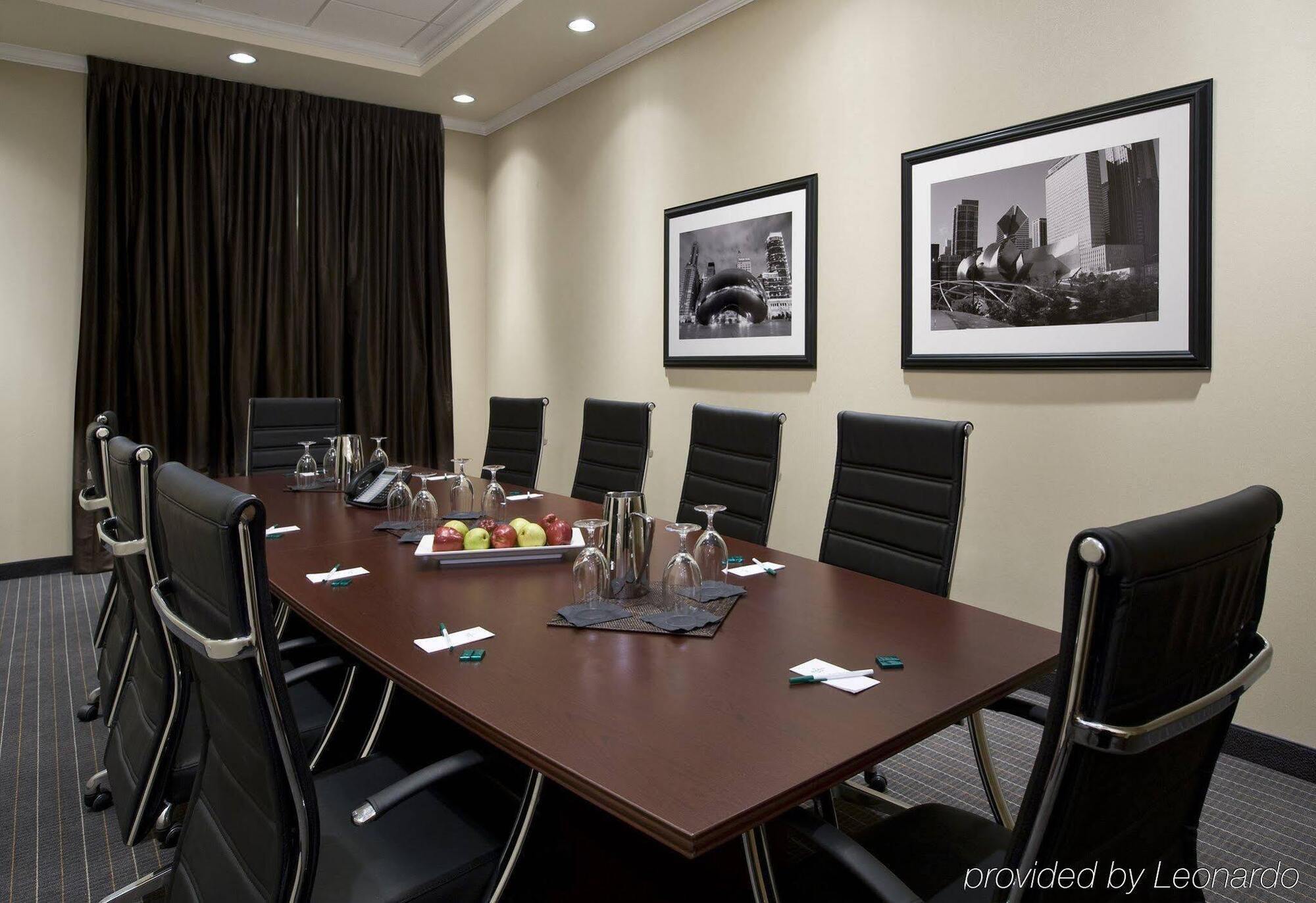 Doubletree By Hilton Chicago Midway Airport, Il Hotel
